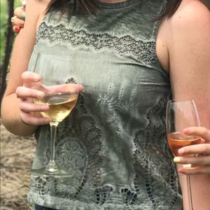 Green ‘distressed’ cropped tank top